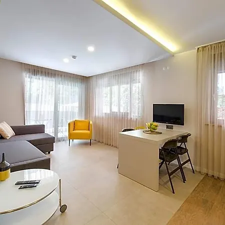Apartahotel Trend 4*
